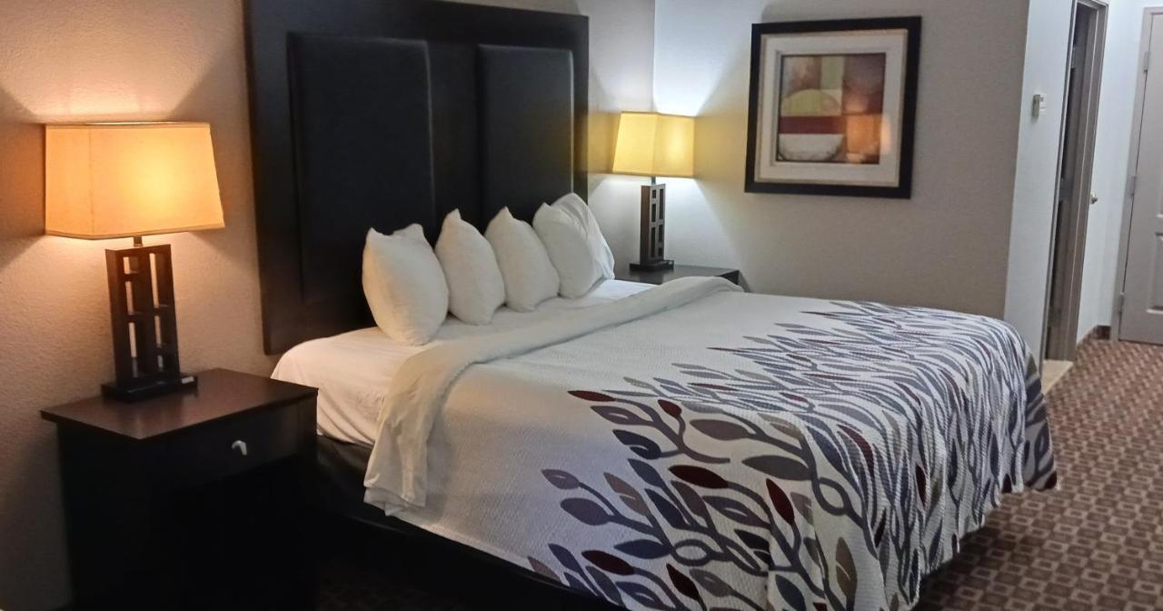 Red Roof Inn & Suites Longview Buitenkant foto