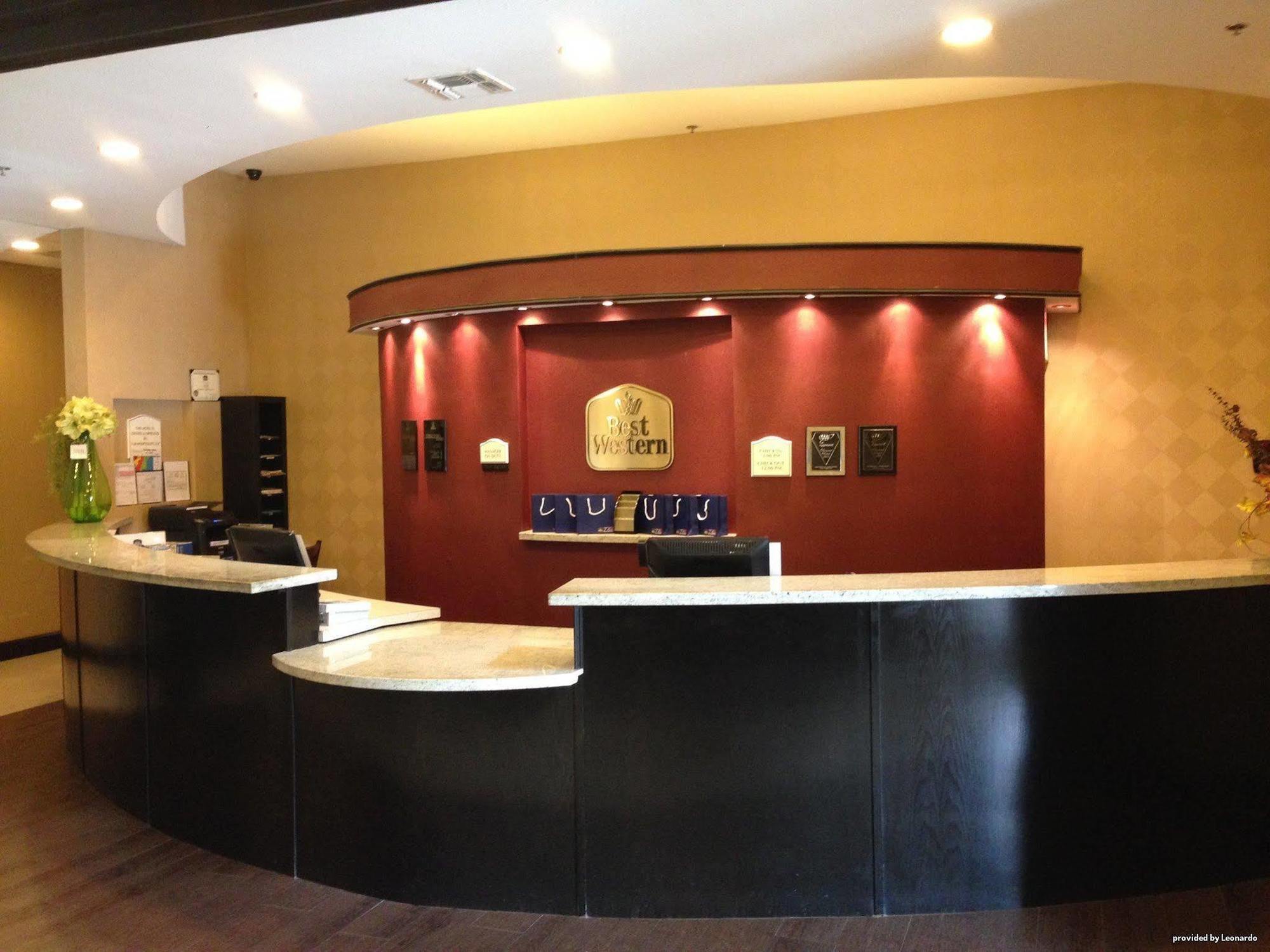 Red Roof Inn & Suites Longview Buitenkant foto